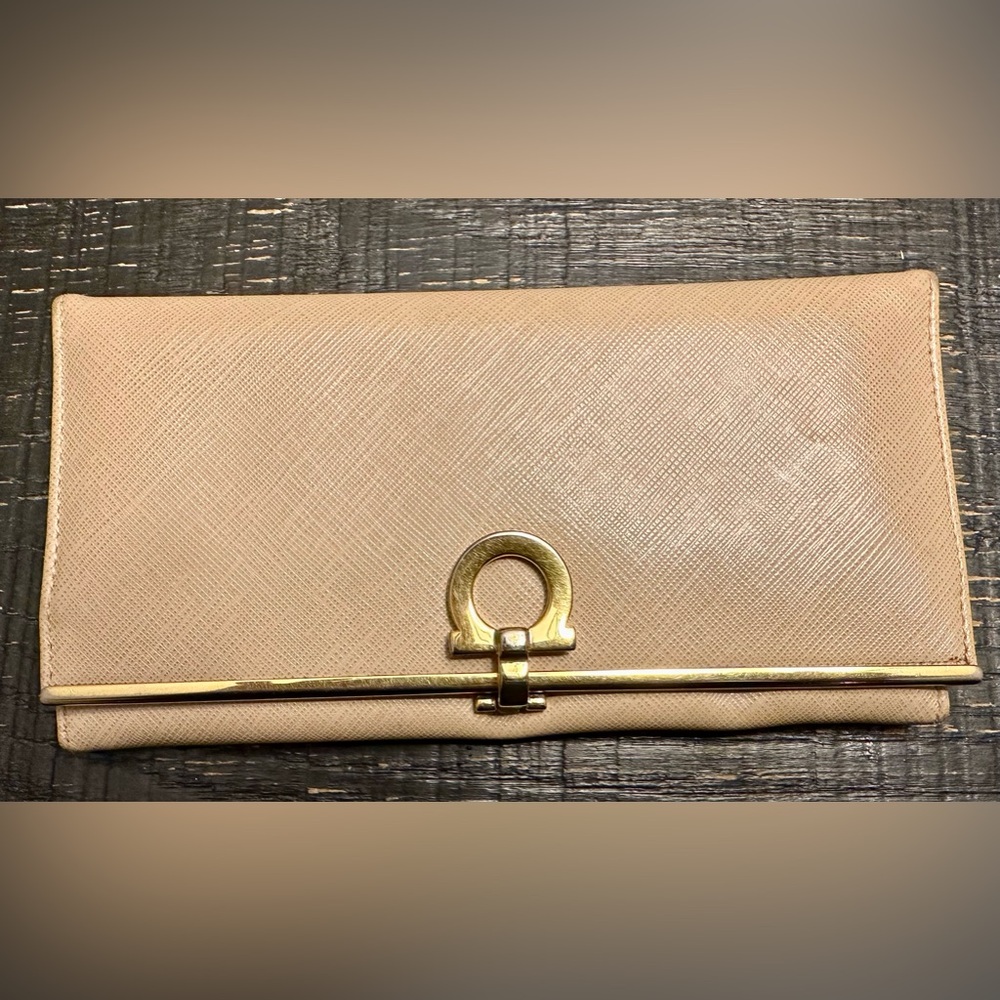Ferragamo Icona Continental Wallet